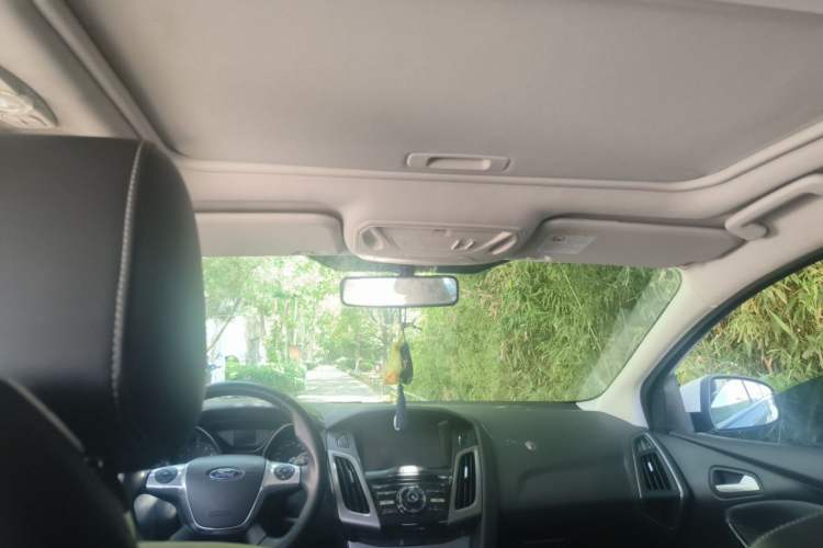 Used Ford Focus 2012 Sedan 1.6L Automatic Fashion Edition Headliner