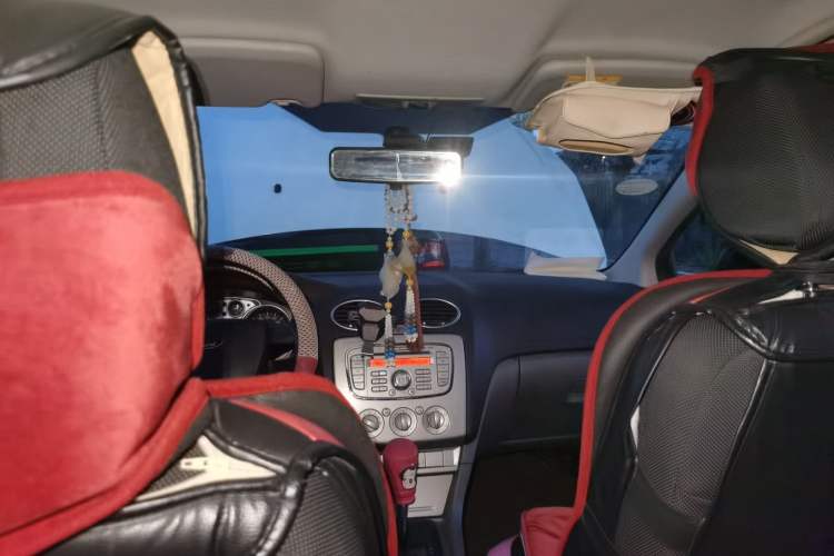 Used Ford Focus 2012 Hatchback Classic 1.8L Automatic Base Model Headliner