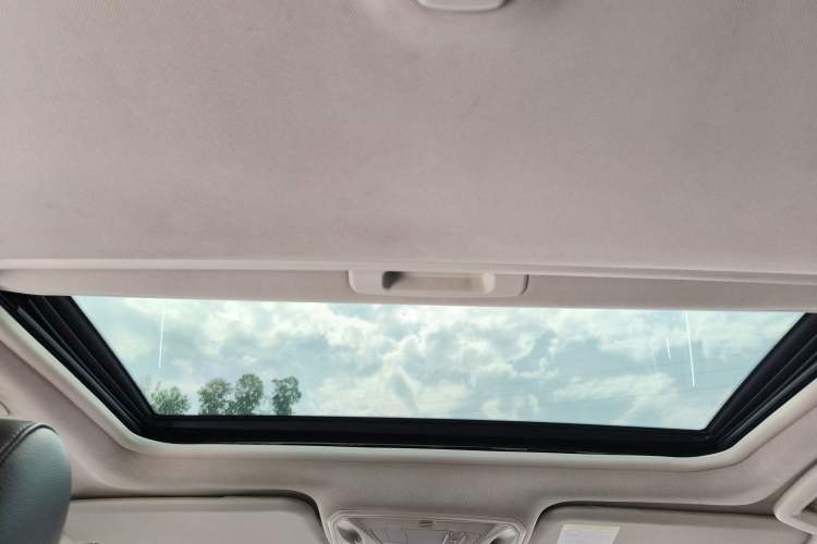 Used Ford Focus 2012 Sedan 1.6L Automatic Fashion Edition Headliner