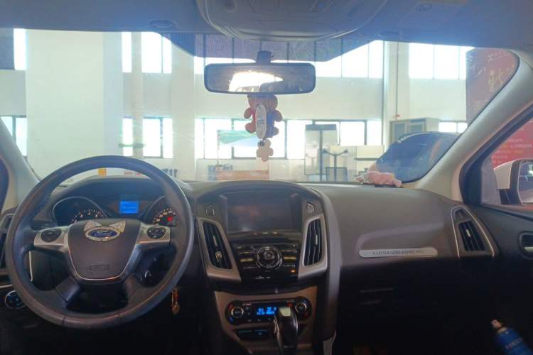 Used Ford Focus 2012 Hatchback 1.6L Automatic Fashion Edition Headliner