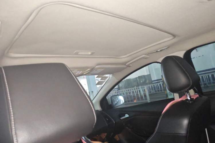 Used Ford Focus 2012 Hatchback 1.6L Automatic Fashion Edition Headliner