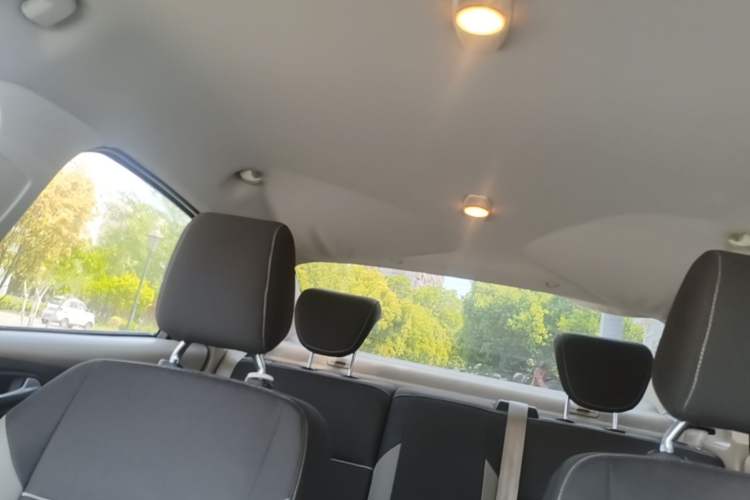 Used Ford Focus 2012 Sedan 1.6L Automatic Comfort Model Headliner