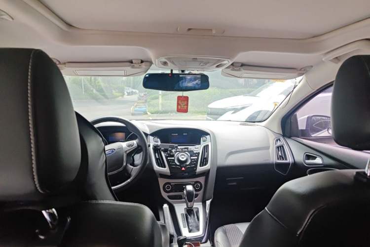 Used Ford Focus 2012 Hatchback 2.0L Automatic Luxury Sport Model Headliner