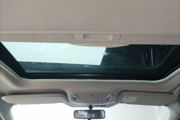 Used Ford Focus 2012 Hatchback 1.6L Automatic Fashion Edition Headliner