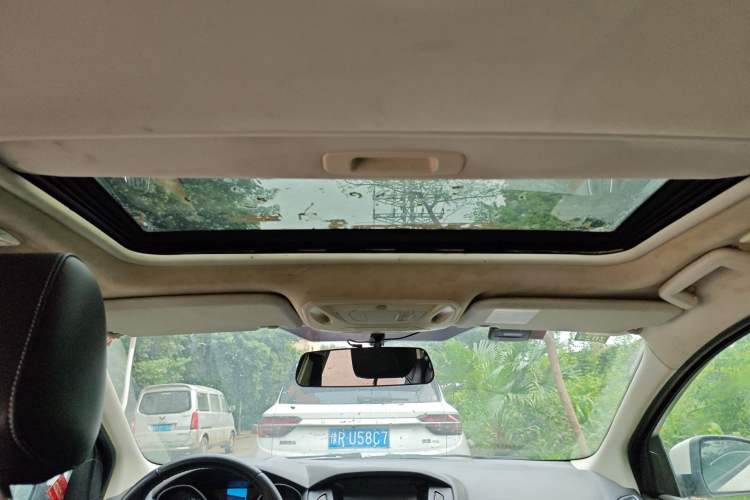Used Ford Focus 2012 Sedan 1.6L Automatic Fashion Edition Headliner