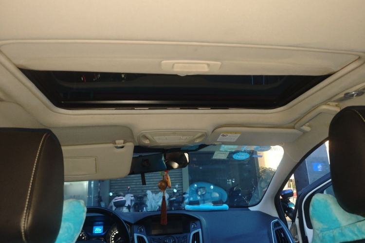 Used Ford Focus 2012 Hatchback 1.6L Automatic Fashion Edition Headliner