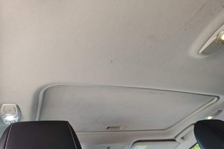 Used Ford Focus 2012 Hatchback 1.6L Automatic Fashion Edition Headliner
