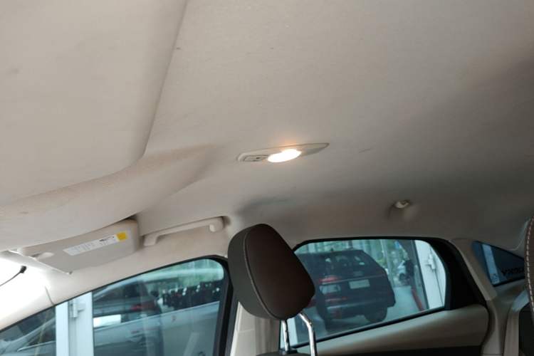 Used Ford Focus 2012 Sedan 1.6L Manual Comfort Model Headliner