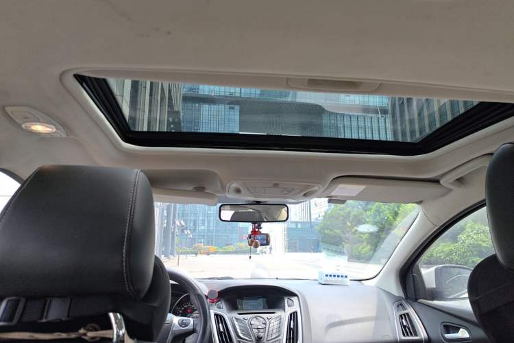 Used Ford Focus 2012 Sedan 1.6L Automatic Fashion Edition Headliner