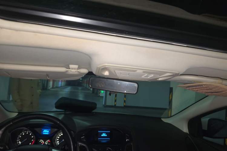 Used Ford Focus 2012 Sedan 1.6L Automatic Fashion Edition Headliner