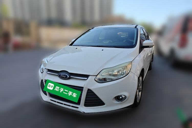 Used Ford Focus 2012 Hatchback 1.6L Automatic Fashion Edition Guazi used car, China used car export, Used car for sale, Used Ford cars, Cheapest cars for sale