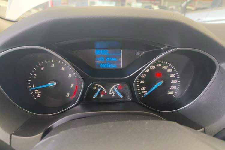 Used Ford Focus 2012 Sedan 1.6L Automatic Fashion Edition Instrument Cluster