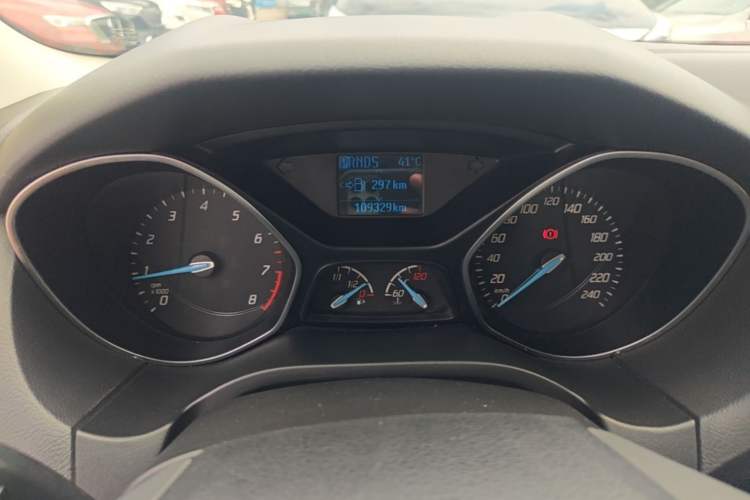 Used Ford Focus 2012 Hatchback 1.6L Automatic Fashion Edition Instrument Cluster