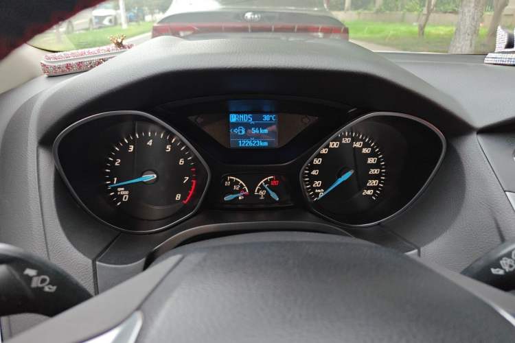 Used Ford Focus 2012 Hatchback 1.6L Automatic Fashion Edition Instrument Cluster