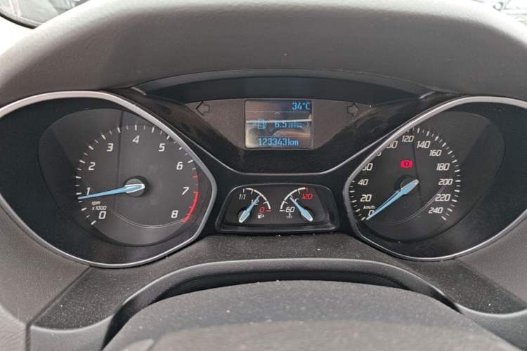 Used Ford Focus 2012 Sedan 1.6L Manual Fashion Edition Instrument Cluster