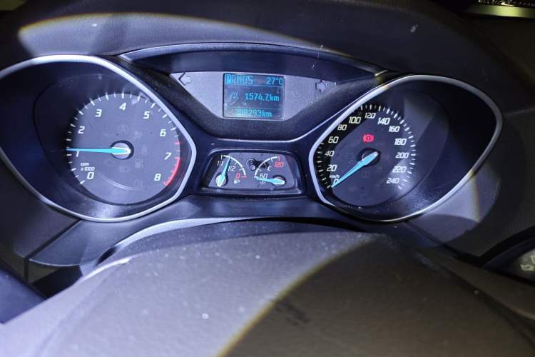 Used Ford Focus 2012 Sedan 1.6L Automatic Comfort Model Instrument Cluster