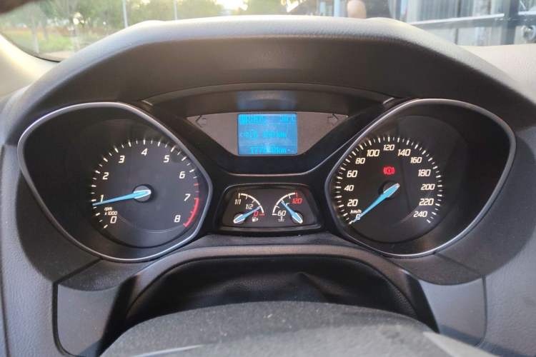 Used Ford Focus 2012 Sedan 1.6L Automatic Fashion Edition Instrument Cluster