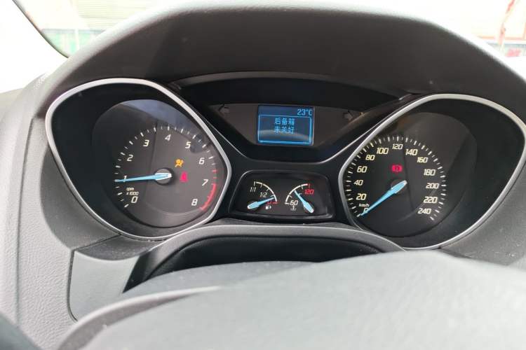 Used Ford Focus 2012 Sedan 1.6L Manual Fashion Edition Instrument Cluster