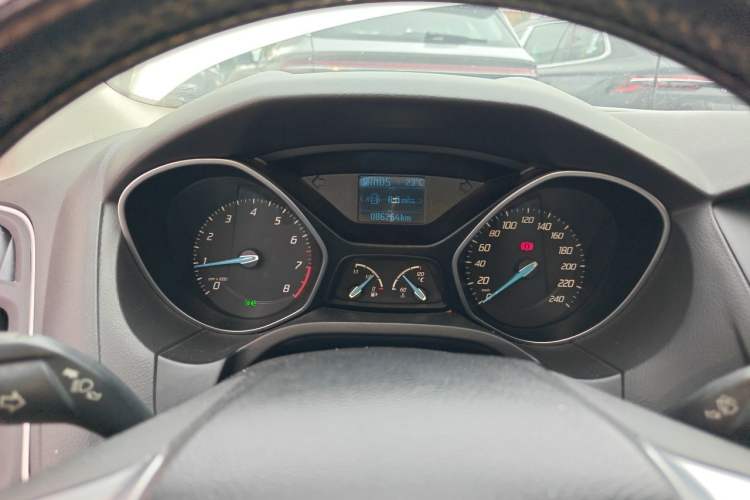 Used Ford Focus 2012 Sedan 1.6L Automatic Fashion Edition Instrument Cluster