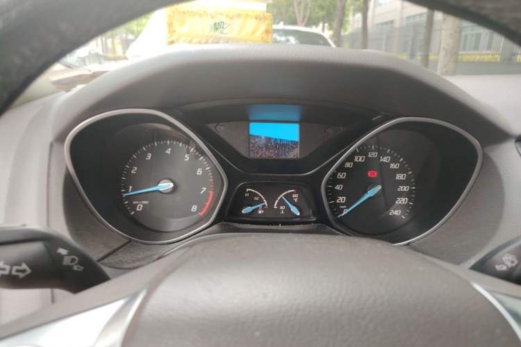 Used Ford Focus 2012 Sedan 1.6L Automatic Comfort Model Instrument Cluster