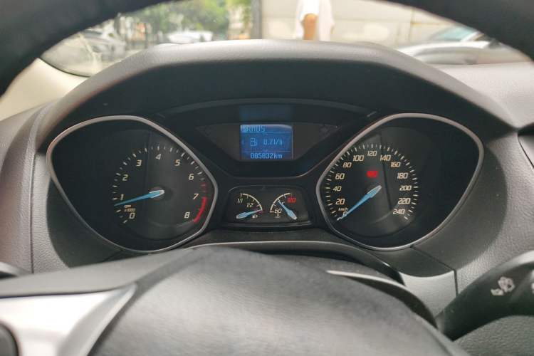 Used Ford Focus 2012 Sedan 1.6L Automatic Fashion Edition Instrument Cluster