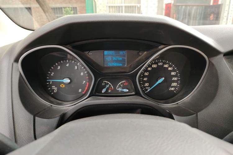 Used Ford Focus 2012 Sedan 1.6L Automatic Fashion Edition Instrument Cluster