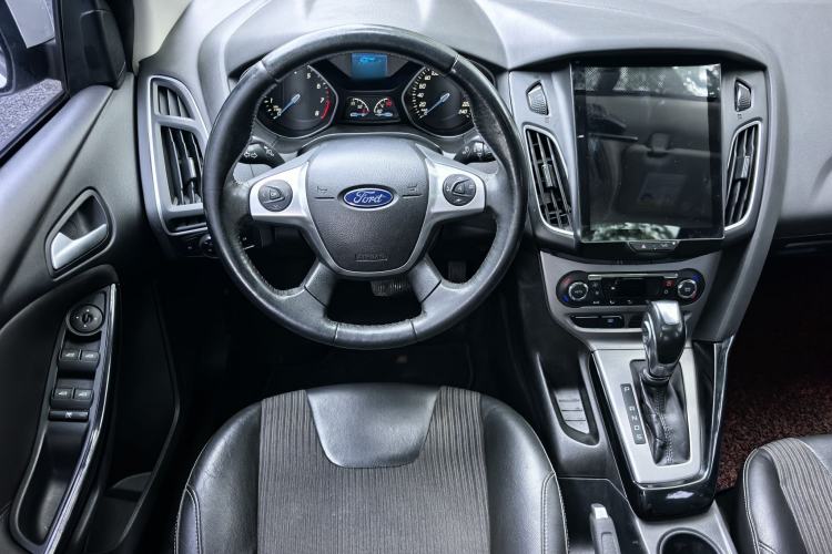 Used Ford Focus 2012 Sedan 1.6L Automatic Fashion Edition Interior 1