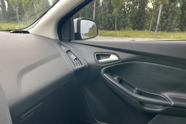 Used Ford Focus 2012 Hatchback 1.6L Automatic Comfort Model Interior 1