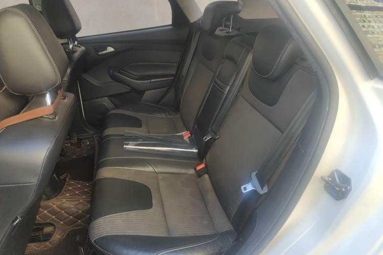 Used Ford Focus 2012 Hatchback 2.0L Manual Luxury Sport Model Interior 2