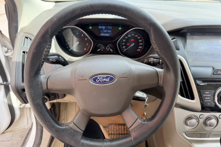 Used Ford Focus 2012 Sedan 1.6L Automatic Comfort Model Interior 3
