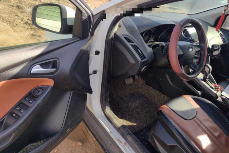 Used Ford Focus 2012 Hatchback 1.6L Automatic Comfort Model Interior 3
