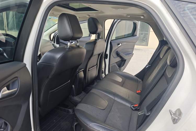 Used Ford Focus 2012 Hatchback 1.6L Manual Fashion Edition Interior 3