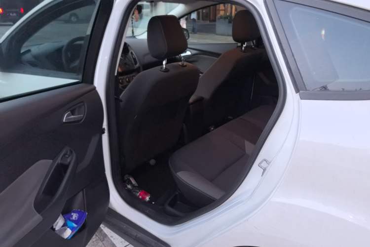 Used Ford Focus 2012 Hatchback 1.6L Automatic Comfort Model Interior 4