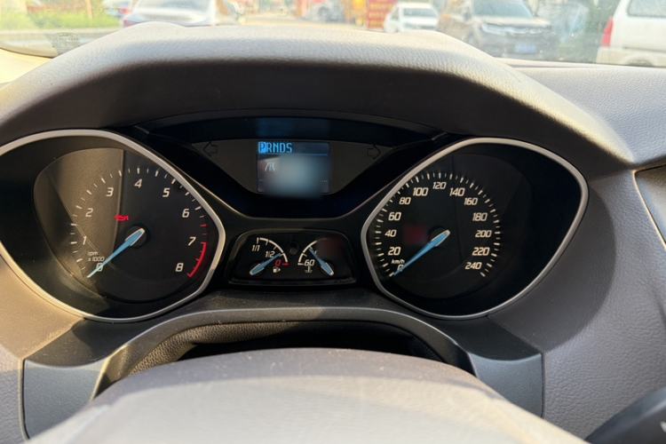 Used Ford Focus 2012 Sedan 1.6L Automatic Comfort Model Interior 5