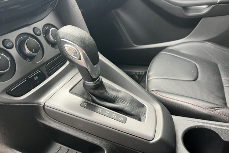 Used Ford Focus 2012 Hatchback 1.6L Automatic Comfort Model Interior 6