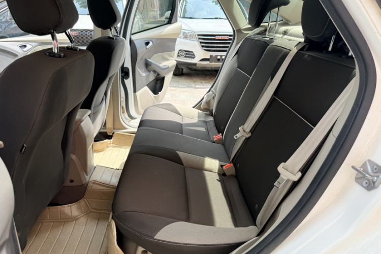 Used Ford Focus 2012 Sedan 1.6L Automatic Comfort Model Interior 7