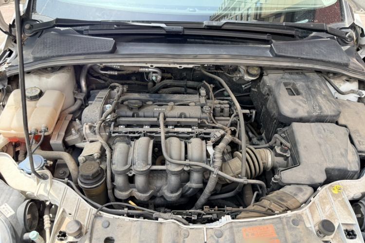 Used Ford Focus 2012 Sedan 1.6L Automatic Comfort Model Interior 9