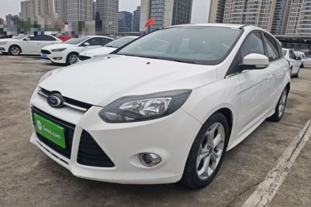 Ford Focus 2012 Hatchback 2.0L Automatic Luxury Sport Model с пробегом