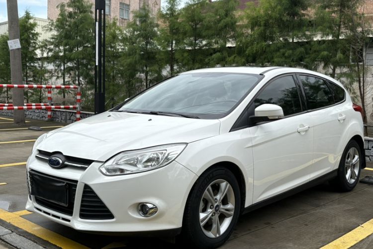Used Ford Focus 2012 Hatchback 1.6L Automatic Fashion Edition Guazi used car, China used car export, Used car for sale, Used  cars, Cheapest cars for sale