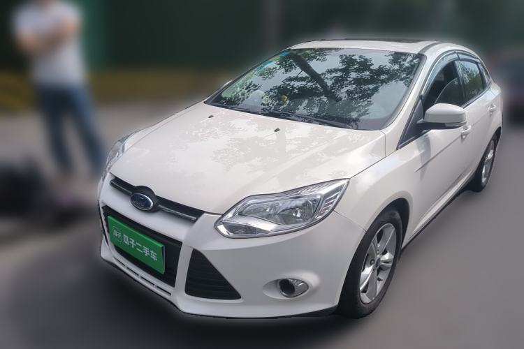 Used Ford Focus 2012 Sedan 1.6L Automatic Fashion Edition Guazi used car, China used car export, Used car for sale, Used  cars, Cheapest cars for sale