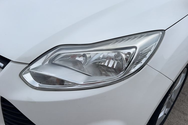 Used Ford Focus 2012 Hatchback 1.6L Automatic Fashion Edition Left Front Headlight