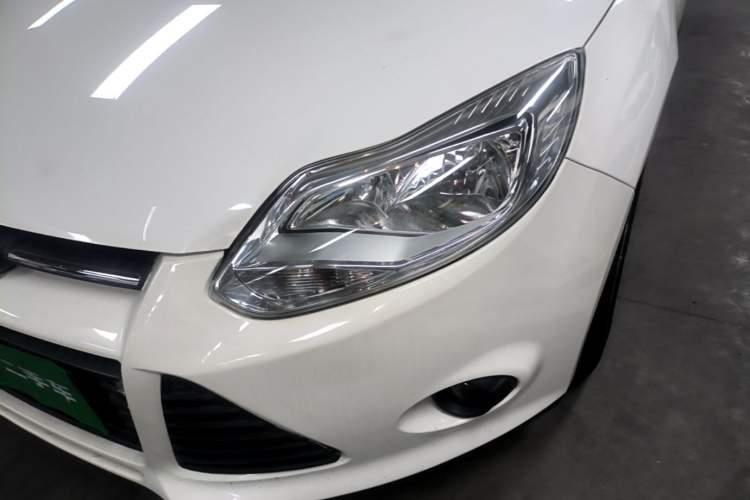 Used Ford Focus 2012 Hatchback 1.6L Manual Comfort Model Left Front Headlight