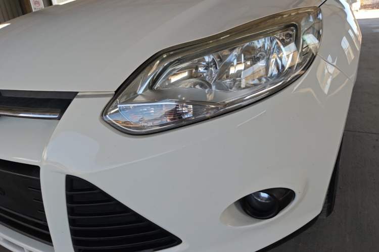 Used Ford Focus 2012 Sedan 1.6L Automatic Comfort Model Left Front Headlight