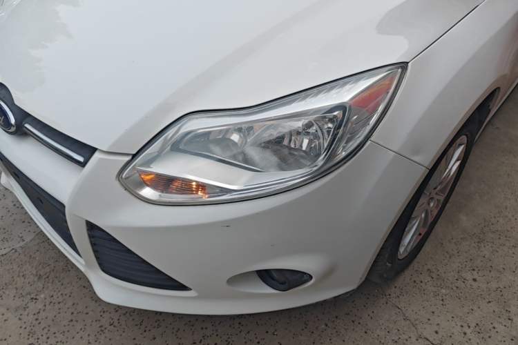 Used Ford Focus 2012 Sedan 1.6L Automatic Comfort Model Left Front Headlight
