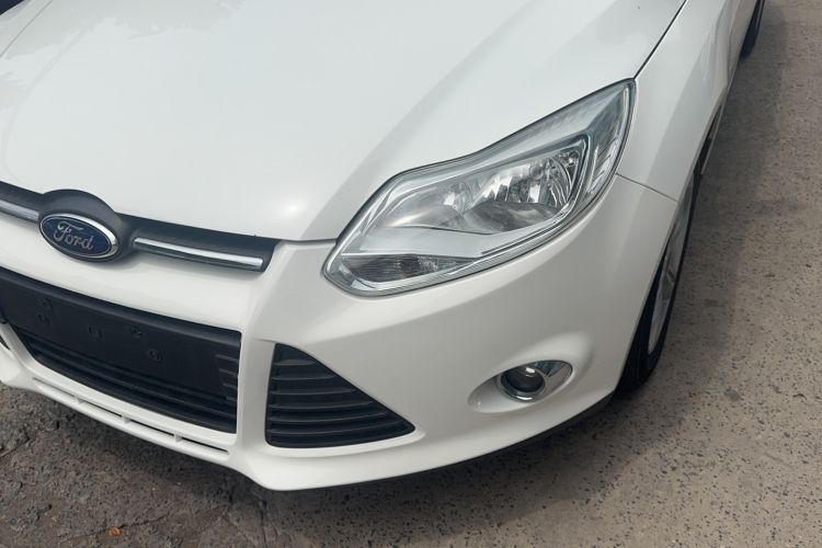 Used Ford Focus 2012 Sedan 1.6L Automatic Fashion Edition Left Front Headlight