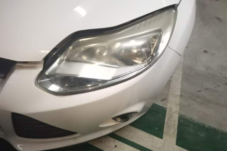 Used Ford Focus 2012 Sedan 1.6L Manual Fashion Edition Left Front Headlight
