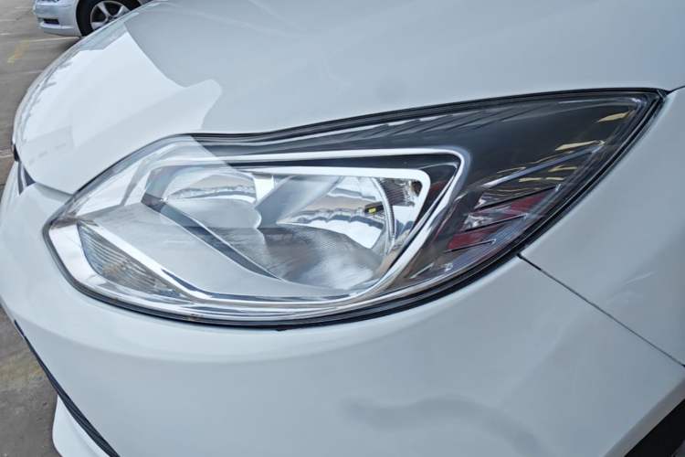Used Ford Focus 2012 Hatchback 1.6L Automatic Comfort Model Left Front Headlight