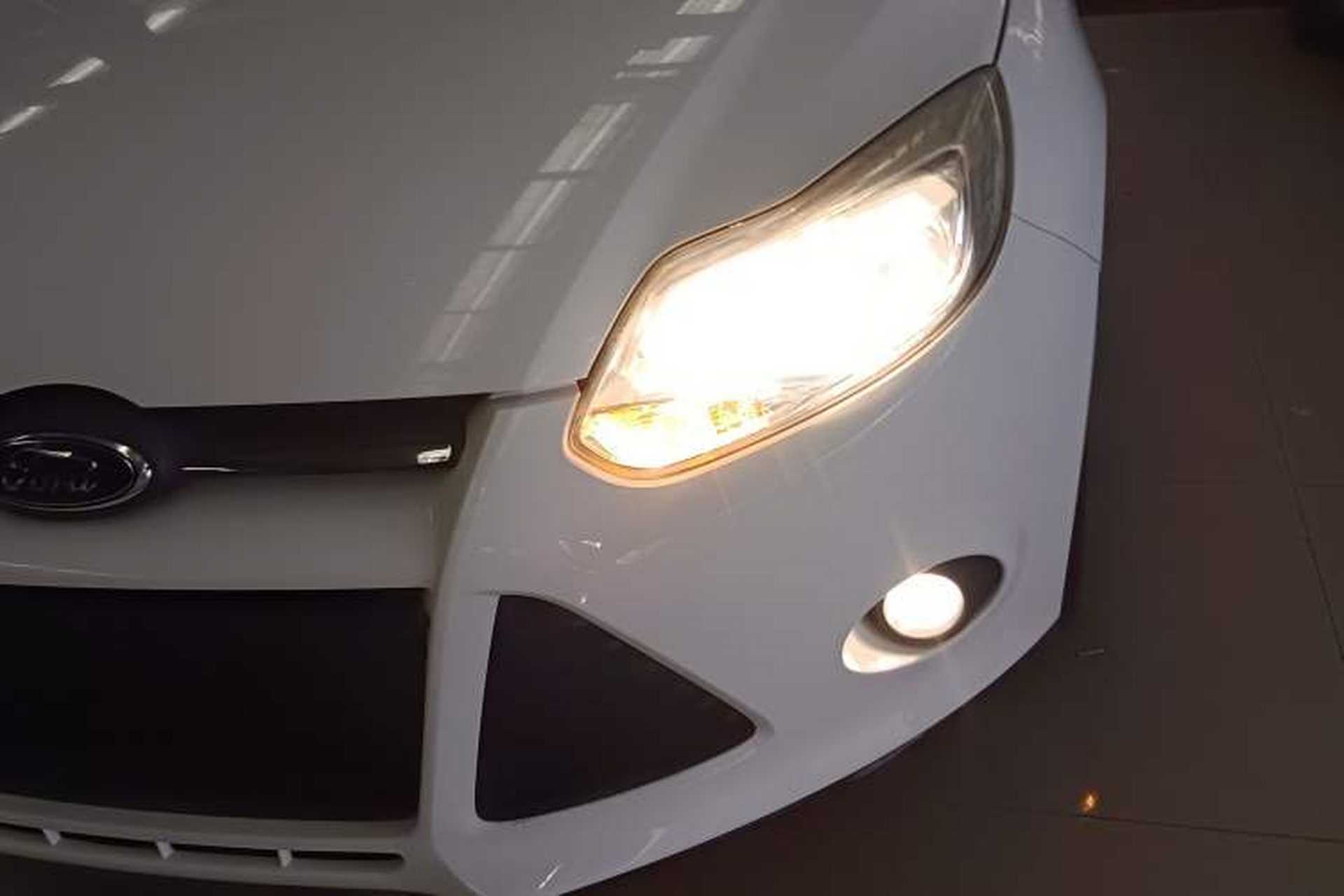 Used Ford Focus 2012 Hatchback 1.6L Automatic Comfort Model Left Front Headlight