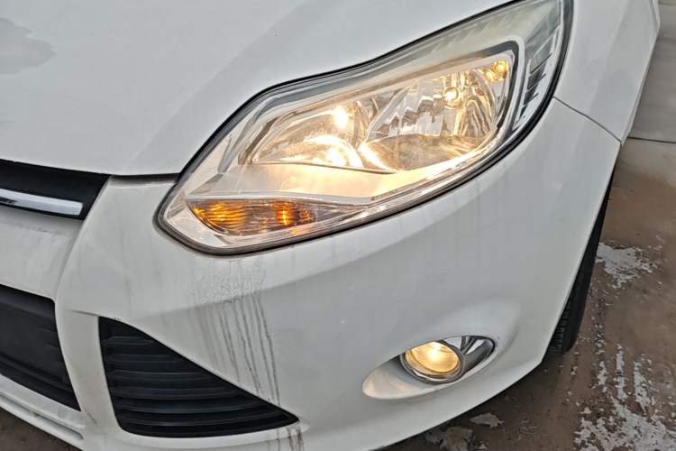 Used Ford Focus 2012 Hatchback 1.6L Automatic Fashion Edition Left Front Headlight