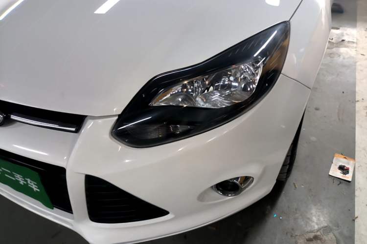 Used Ford Focus 2012 Hatchback 2.0L Manual Luxury Sport Model Left Front Headlight